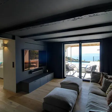 De Maitre Avec Piscine Privee Pour 14 Personnes, Climatisation Et Animaux Admis - Fr-1-768-62