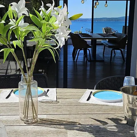 De Maitre Avec Piscine Privee Pour 14 Personnes, Climatisation Et Animaux Admis - Fr-1-768-62 * Les Issambres